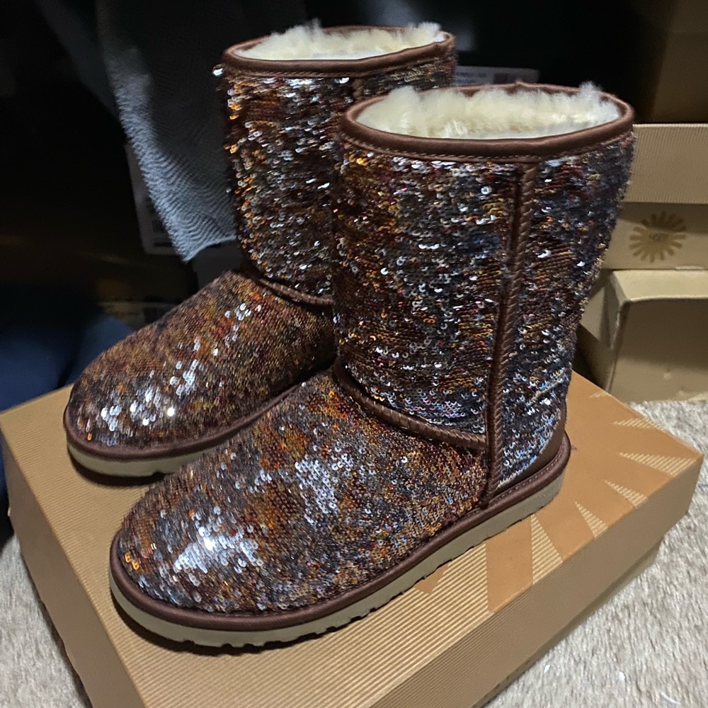 Sequin Ugg’s mix of silver tan and brown when you rub the sequins